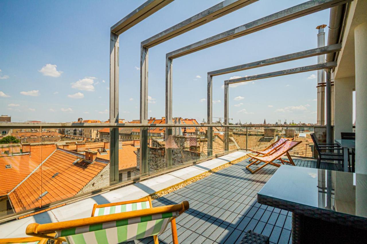 Luxury Apartment With Balcony In Downtown Budapeste Exterior foto