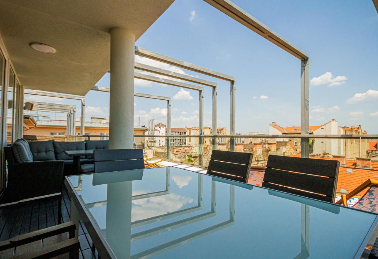 Luxury Apartment With Balcony In Downtown Budapeste Exterior foto