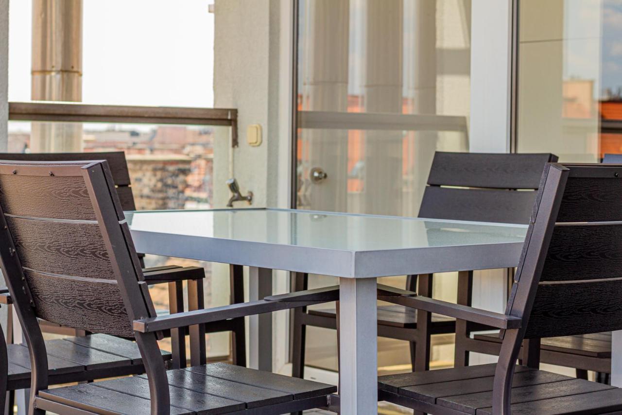Luxury Apartment With Balcony In Downtown Budapeste Exterior foto